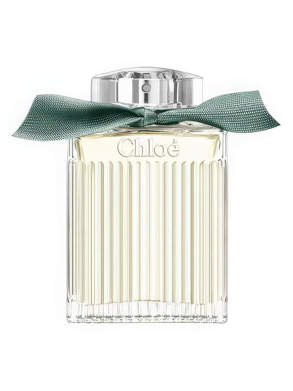 Chloé Chloé Rose Naturelle Intense perfume bottle – blurred decorative background