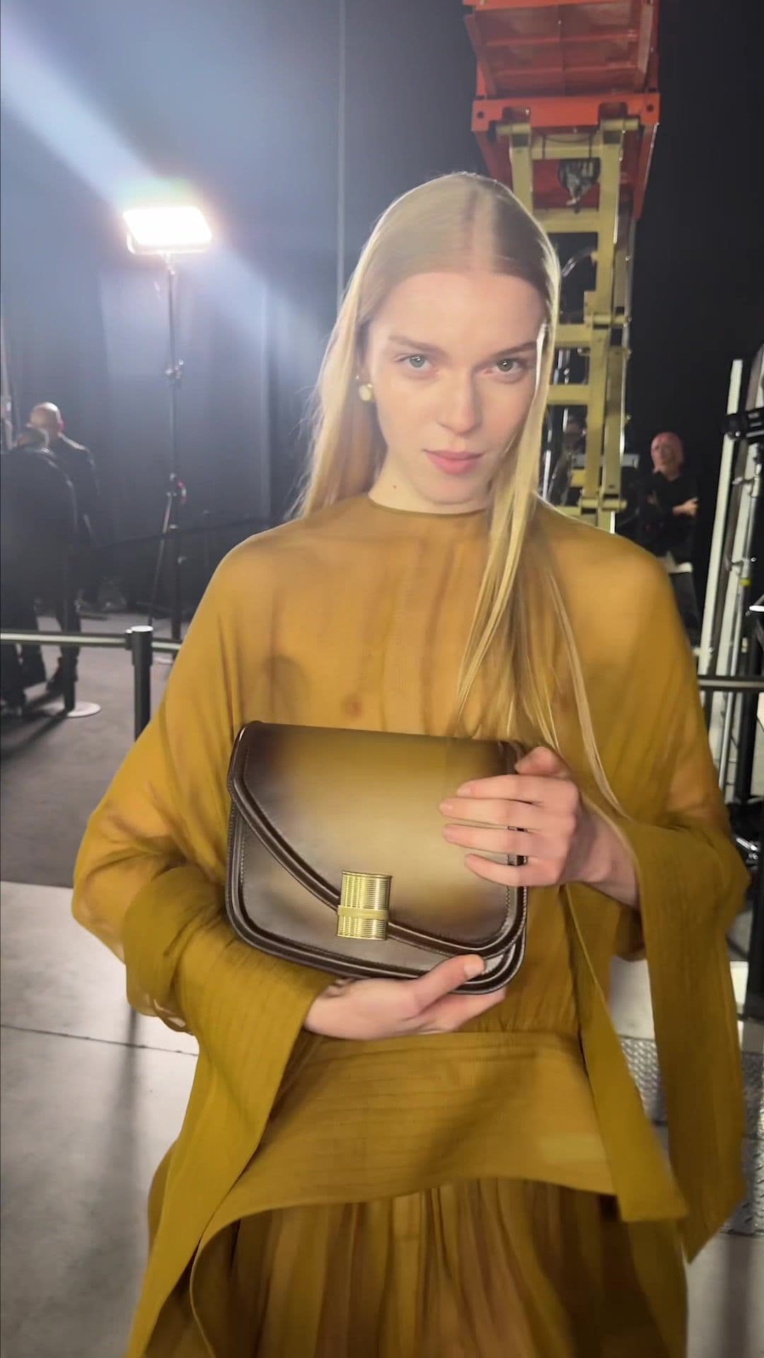 Fiamma. #FerragamoFiammaBag #Ferragamo #FerragamoFW24 #TikTokFashion #MFW