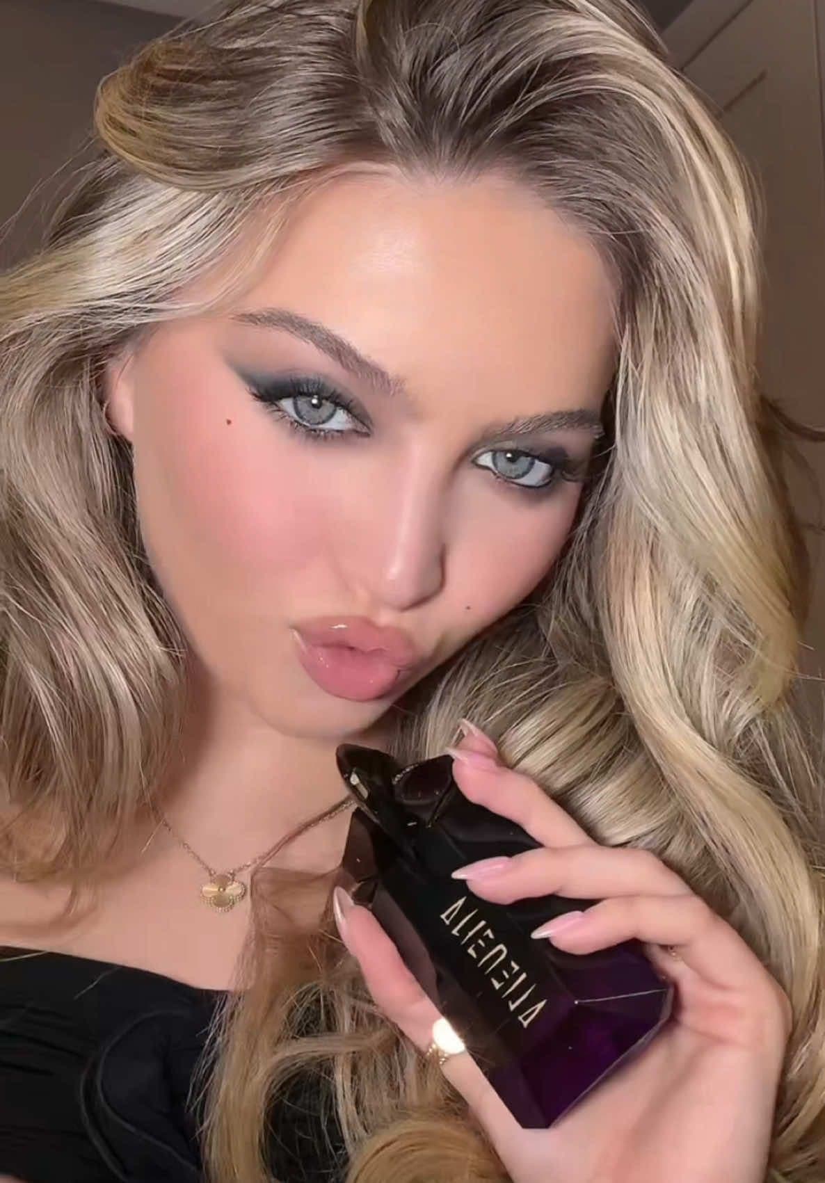 AD Finally found my perfect date night fragrance @Mugler NEW Alien Extraintense. Available at @Boots UK  #alienextraintense #fragrance #perfume #perfumefaves #perfumetok #fragrancetok