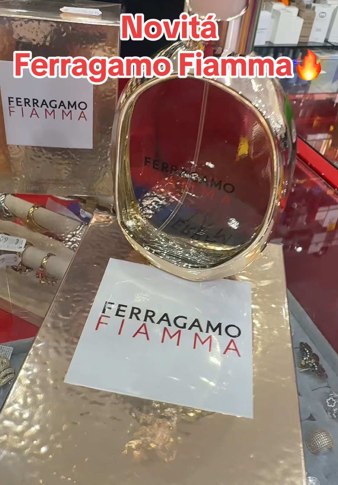 #profumeriamonella #neipertee #vienidamonella #newaccount💔 #follow #andiamoneiperte #following #andiamoooooneiperteee #profumeriamonella 