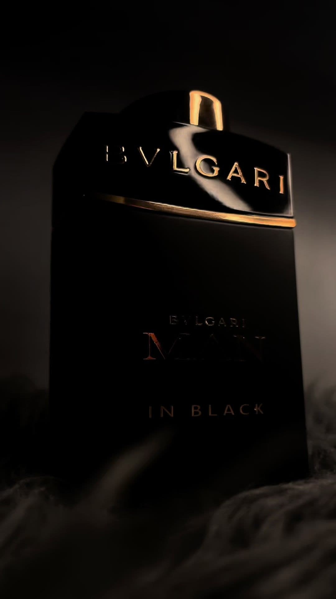 🔥 Bvlgari Man In Black 🔥 Un perfume intenso, misterioso y seductor. Notas de ron, cuero y especias que dominan el ambiente. Hecho para el hombre que deja marca sin decir una palabra. ¿Listo para encender la noche?#foryoupage #bvlgari #bvlgarimaninblack #paratiiiiiiiiiiiiiiiiiiiiiiiiiiiiiii #aromasdeliciosos #fragaciaparacaballeros 