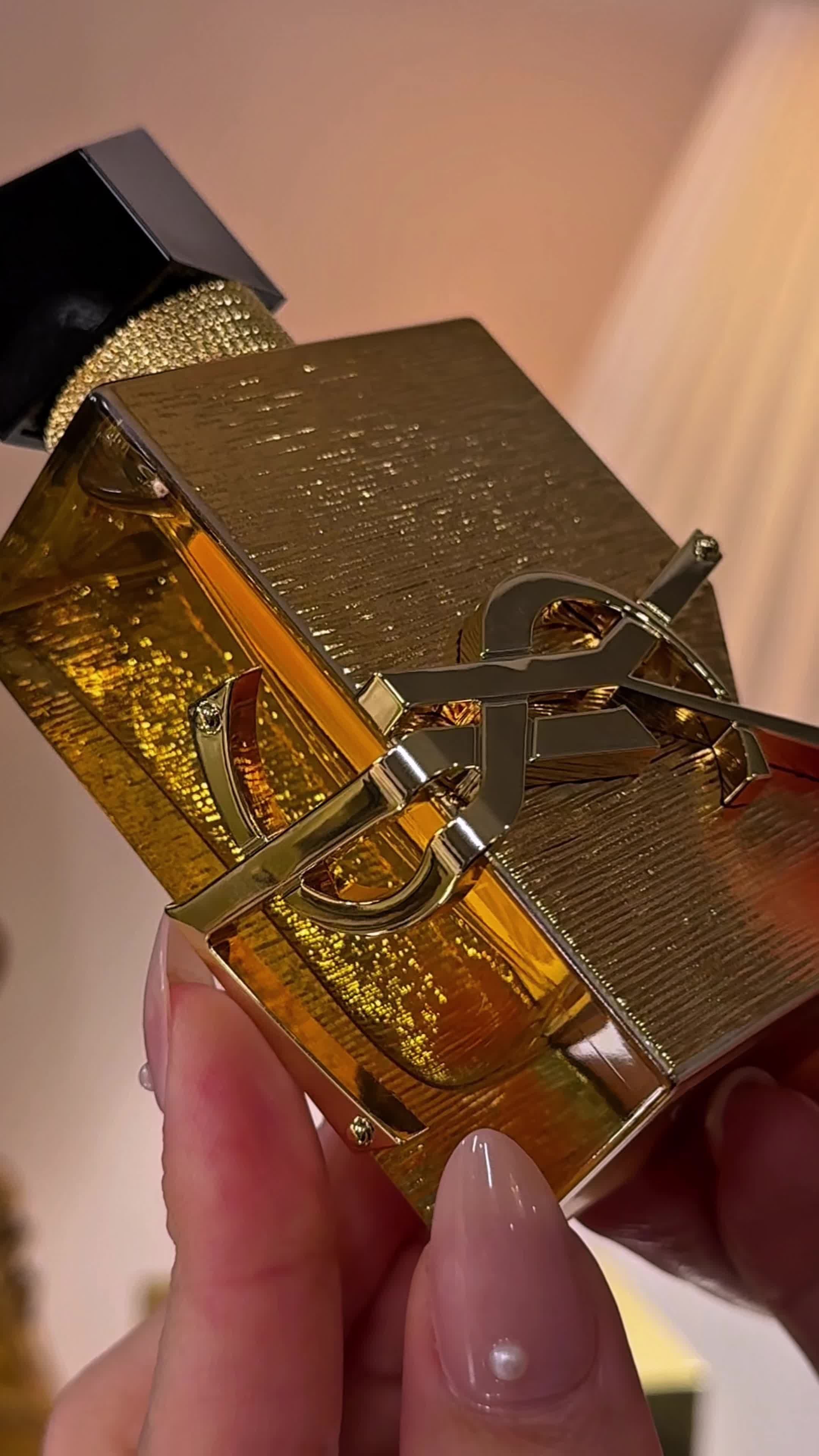 My new favorite from the lineup. @YSL Beauty couture. It’s somehow softer, where lavender doesn’t poke through, and vanilla cozies up instead. Sweet, elegant, and still very much Libre. #ysllibre #yslbeauty #giftedbyyslbeauty 