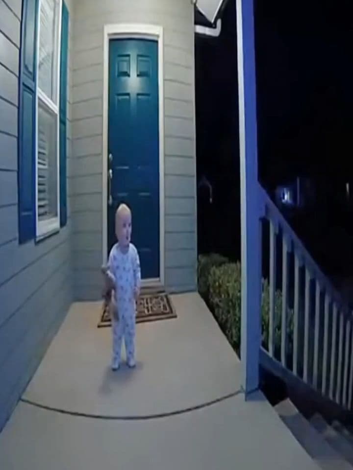 “CCTV Captures Alien Giving a Flower to a Baby 👽🌸📹” Late-night CCTV footage shows something no one expected. A mysterious alien gently approaches a baby, kneels down, and offers a glowing blue flower before quietly walking away. Surreal, emotional, and strangely beautiful — a hyper-realistic AI short created with Sora 2. #CCTVFootage #AlienEncounter #Sora2 #AIVideo #RealisticAI #CinematicAI #SurrealAI #EmotionalAI #AIshorts #AlienAndBaby #PeacefulAlien #SciFiShort #ViralVideo #AIart